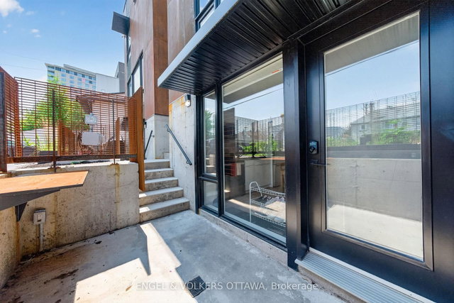 D - 117 Carruthers Avenue