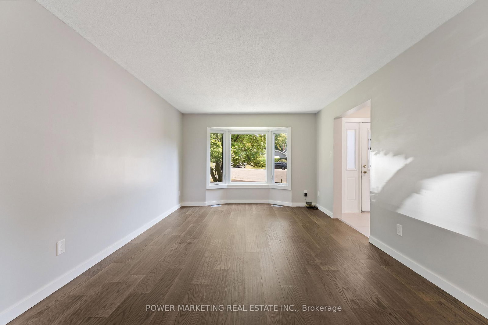 5722 KEMPLANE Court • Ottawa, ON photo 12