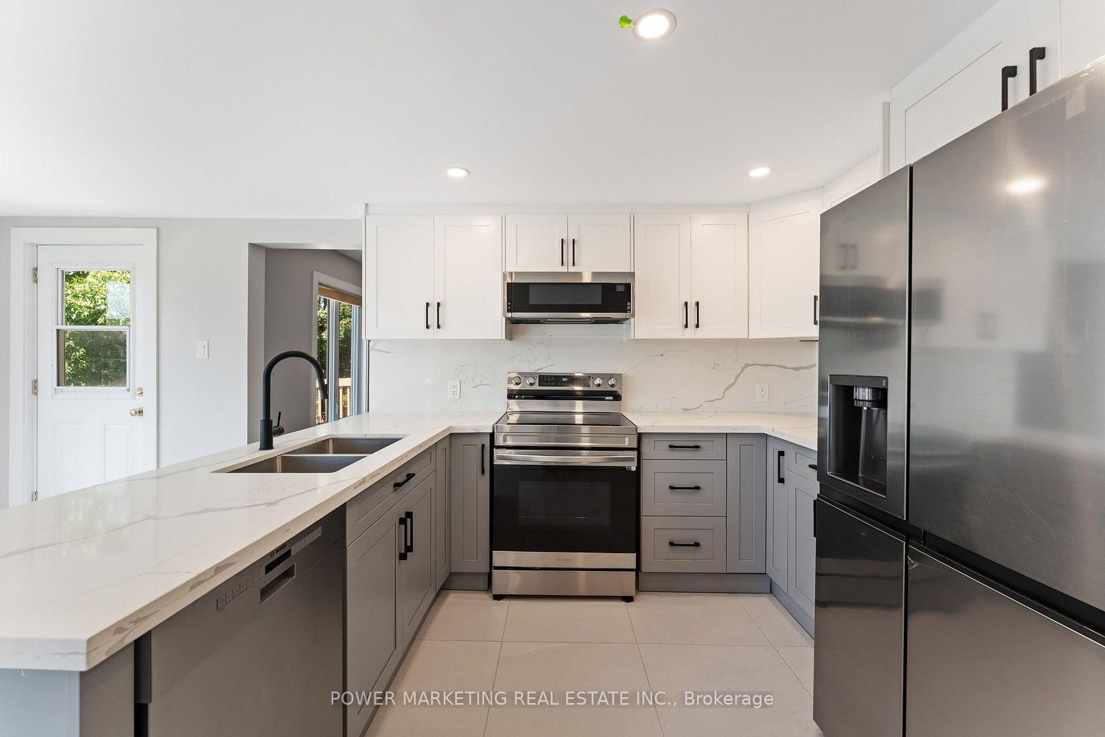 5722 KEMPLANE Court • Ottawa, ON photo 15