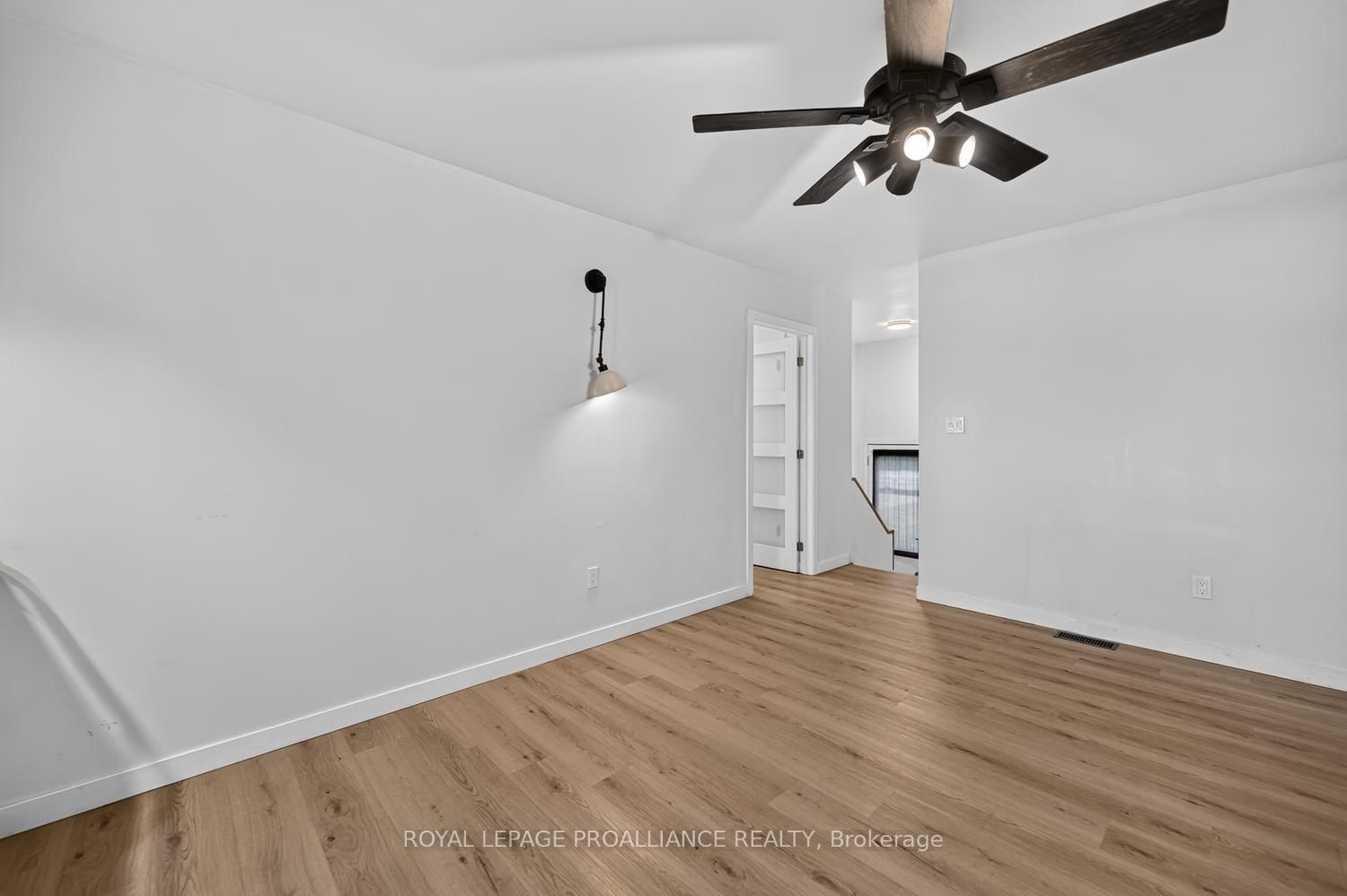 415 RAILWAY Avenue • Prescott, ON photo 13