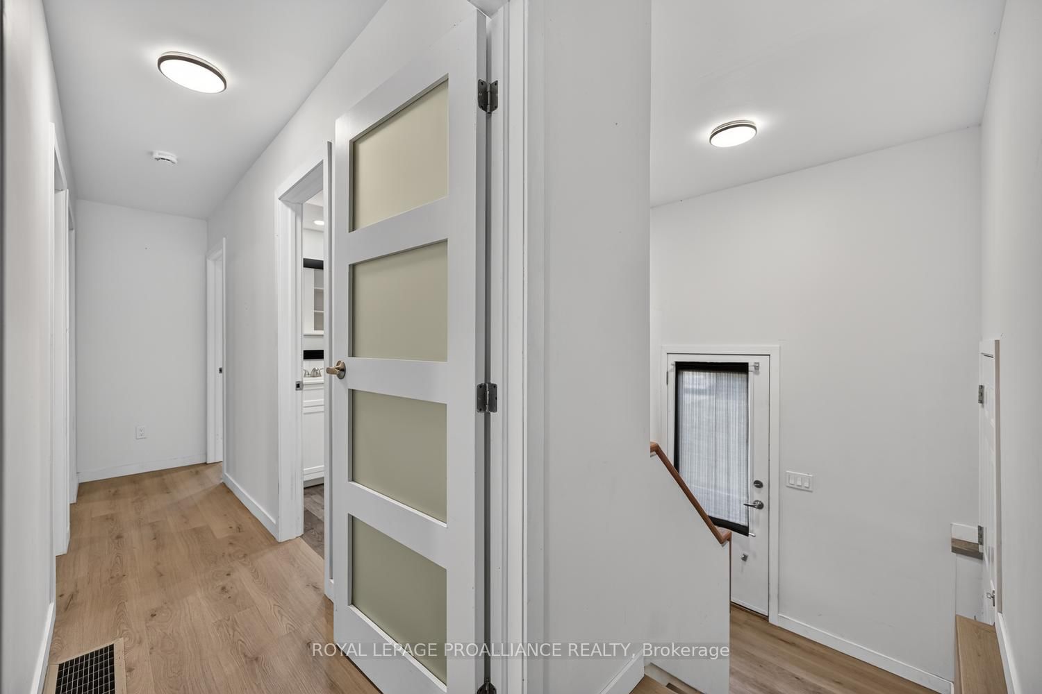 415 RAILWAY Avenue • Prescott, ON photo 14