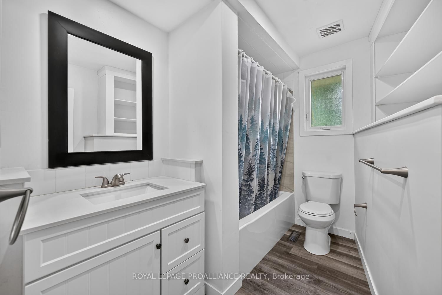 415 RAILWAY Avenue • Prescott, ON photo 15