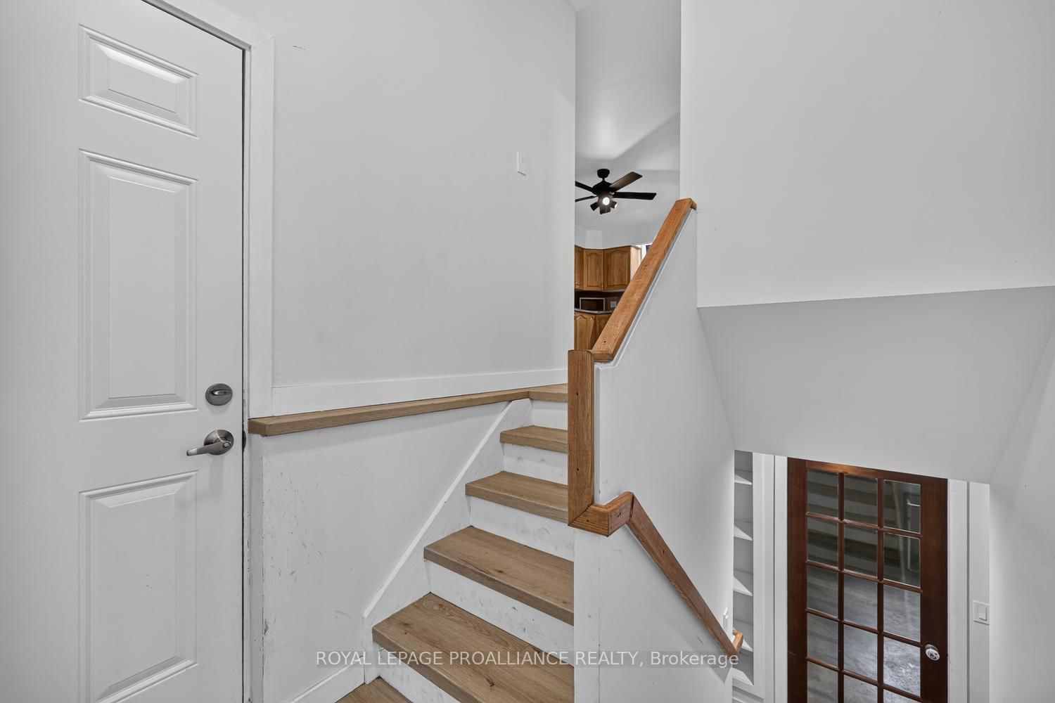 415 RAILWAY Avenue • Prescott, ON photo 20