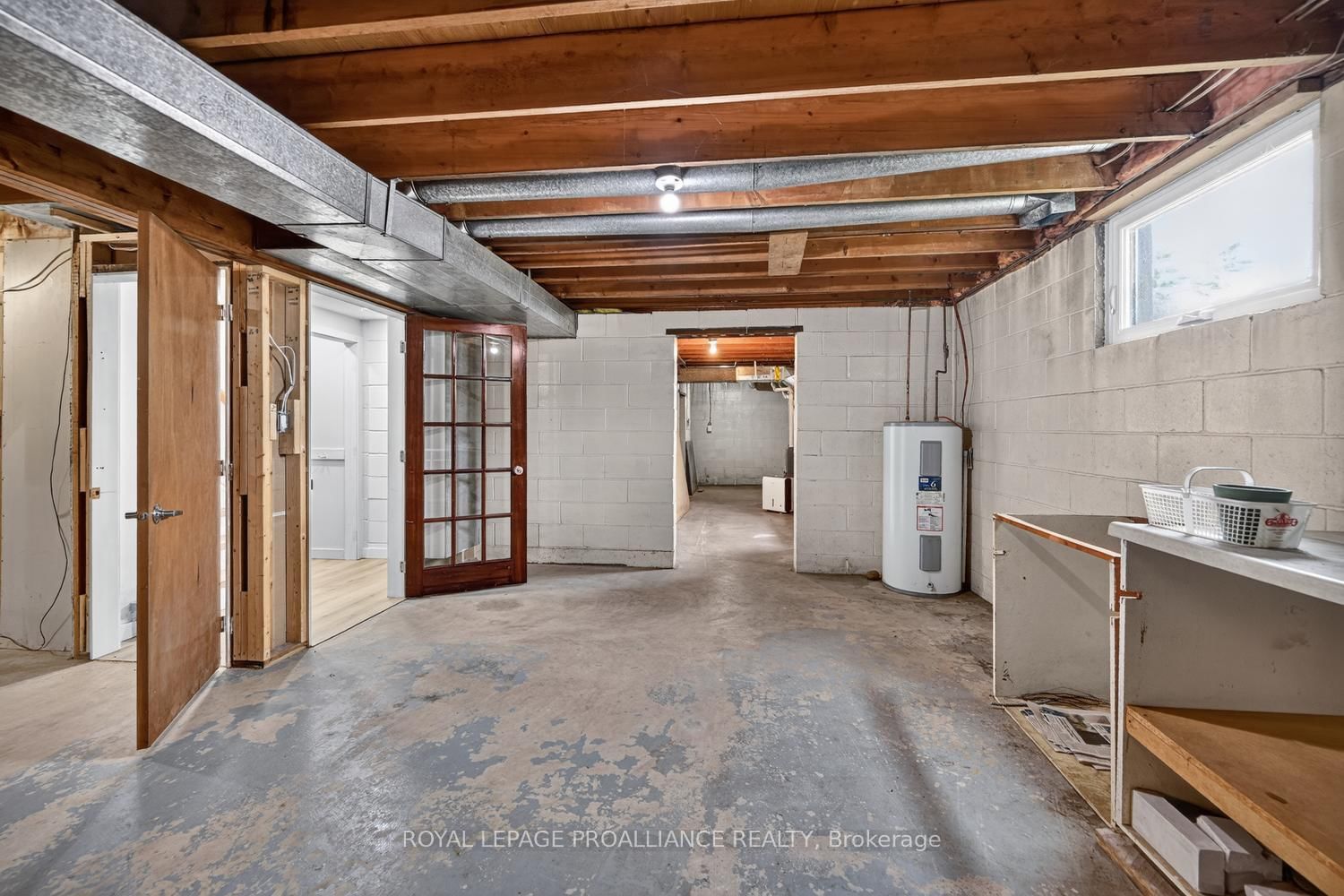 415 RAILWAY Avenue • Prescott, ON photo 25