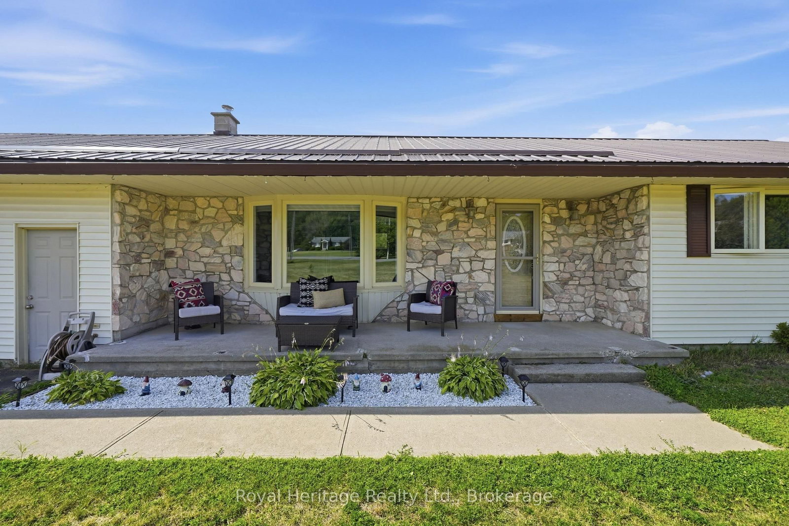 967 Frankford-Stirling Road • Hastings, ON photo 2