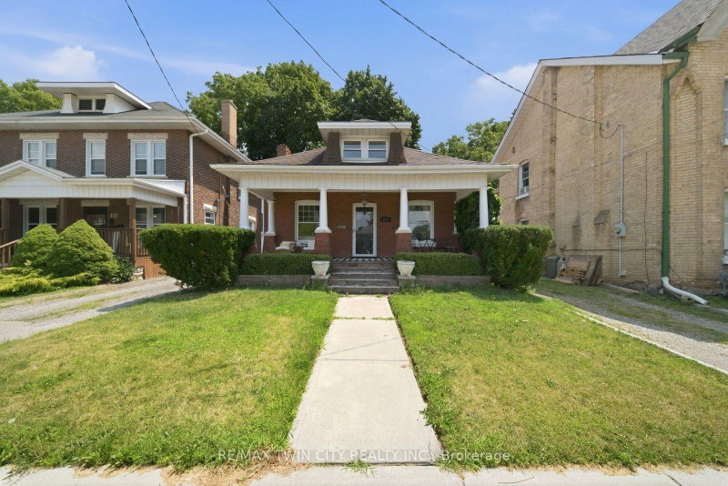 home for lease on 115 St Paul Avenue