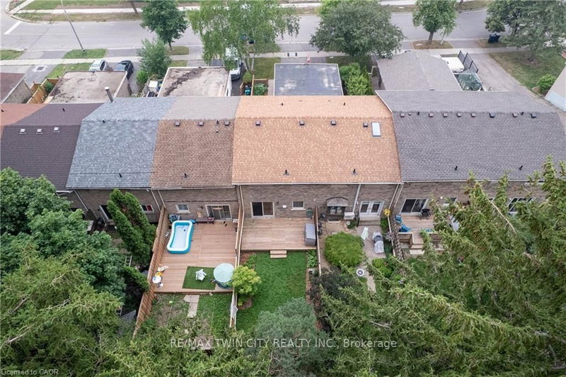 18 Ralgreen Crescent