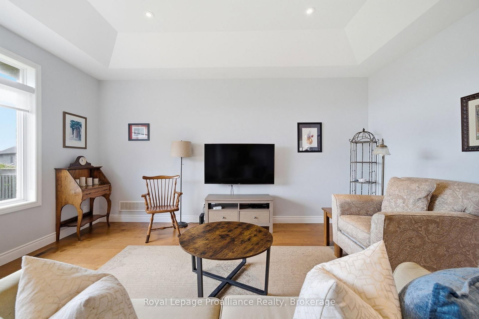 5 Kempton Avenue • Belleville, ON photo 12