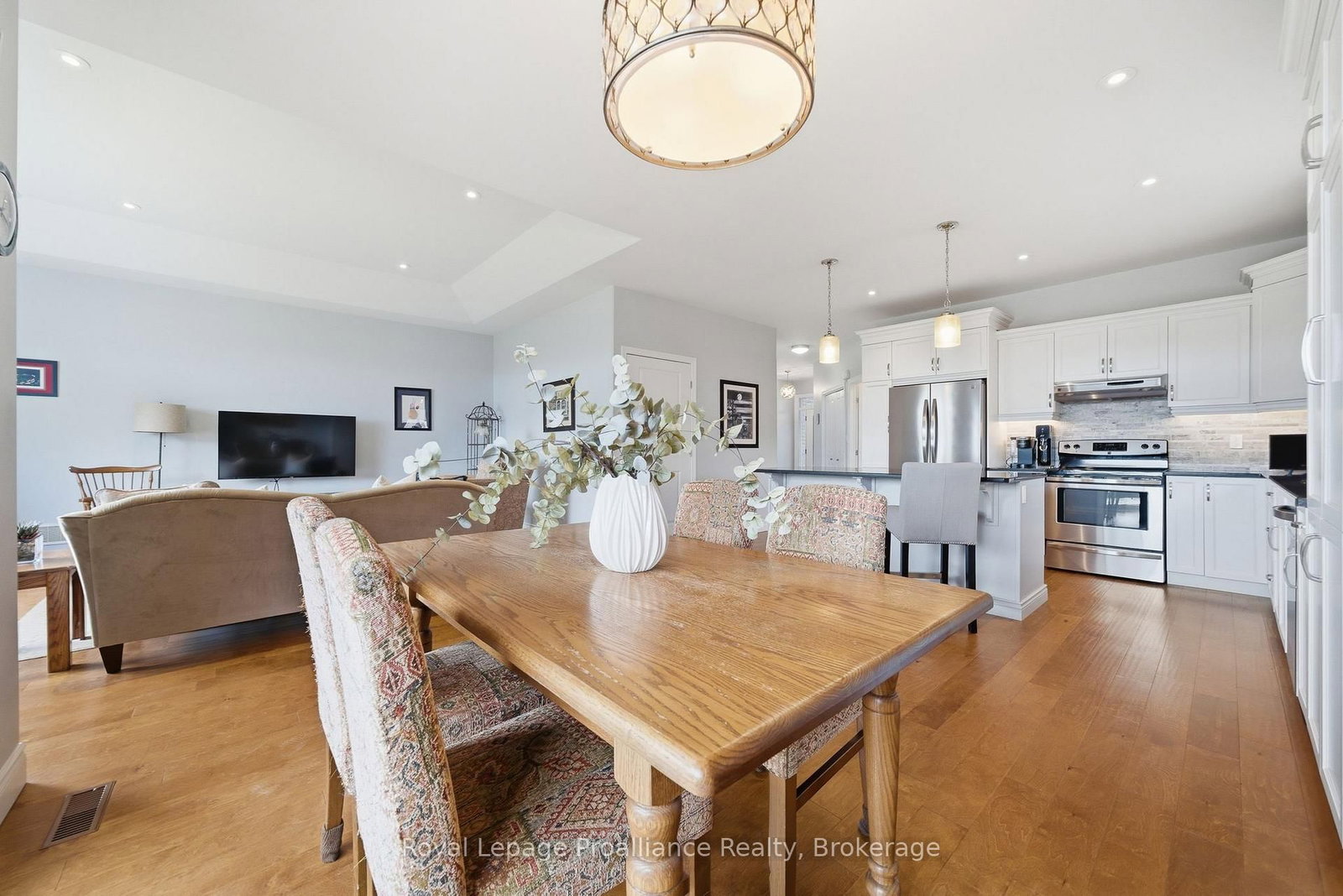5 Kempton Avenue • Belleville, ON photo 15
