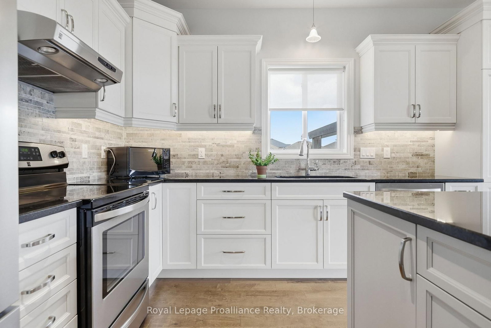5 Kempton Avenue • Belleville, ON photo 7