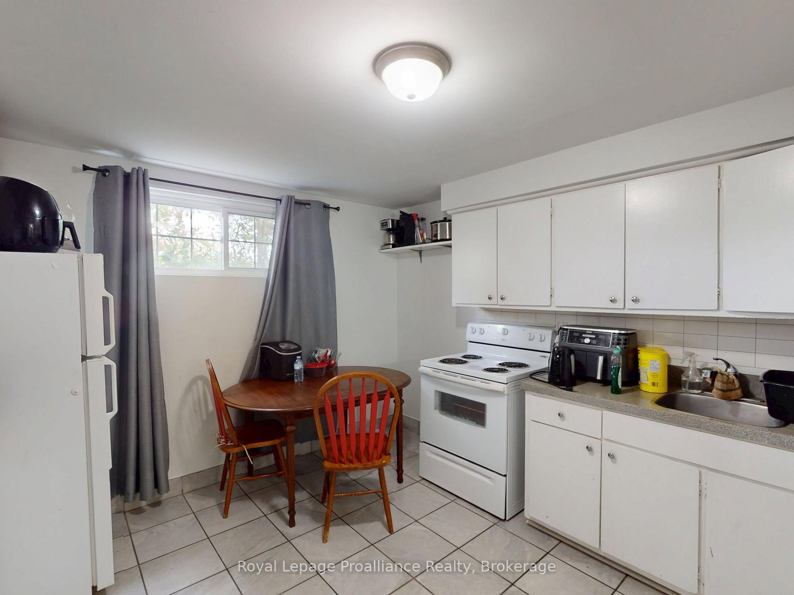 136 Macdonald Avenue • Belleville, ON photo 28