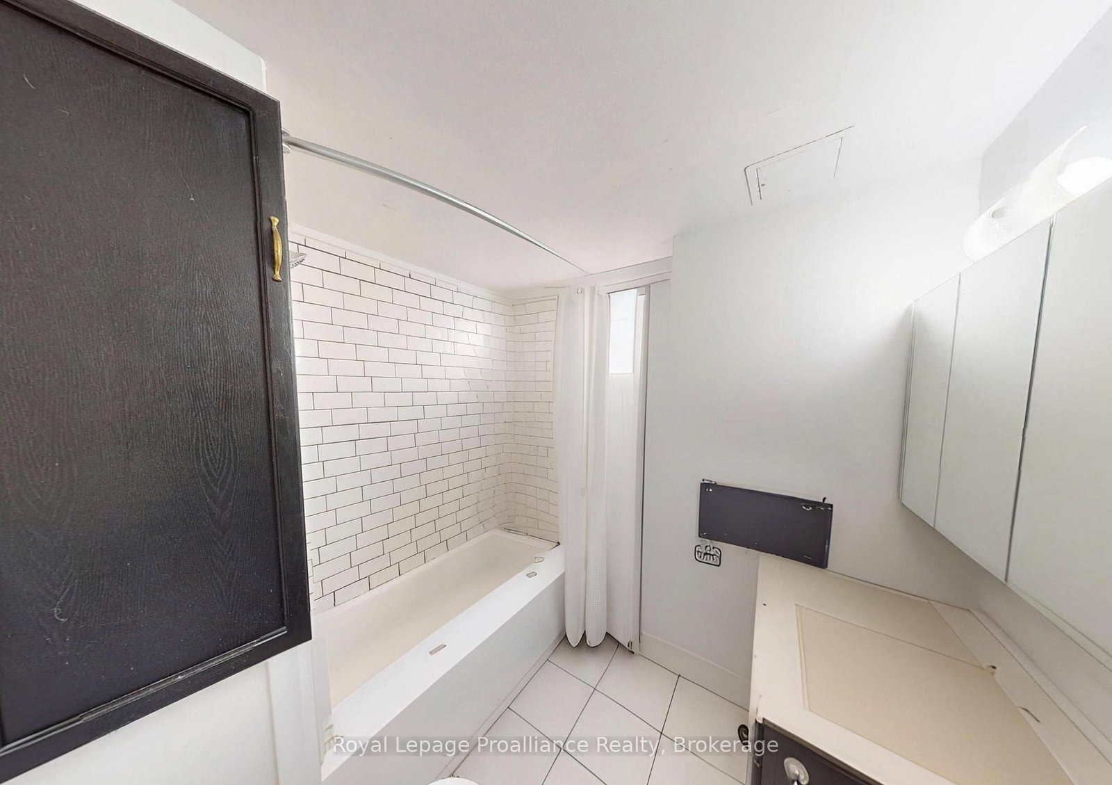 136 Macdonald Avenue • Belleville, ON photo 33