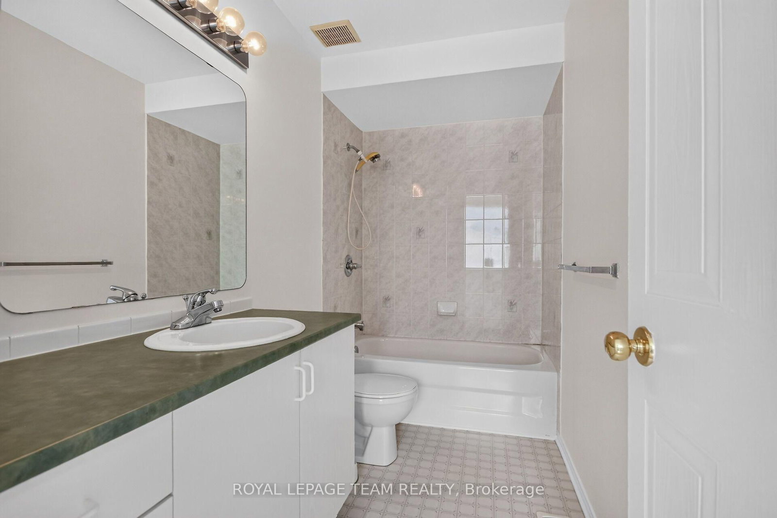 32 Vistapointe Drive • Barrhaven, ON photo 21