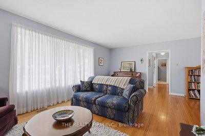 23 Frontenac Road — more photos