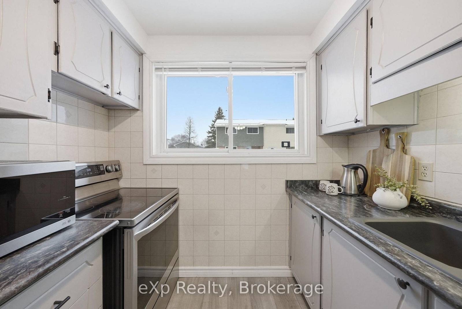 400 Westwood Drive • #F5 • Cobourg, ON photo 11