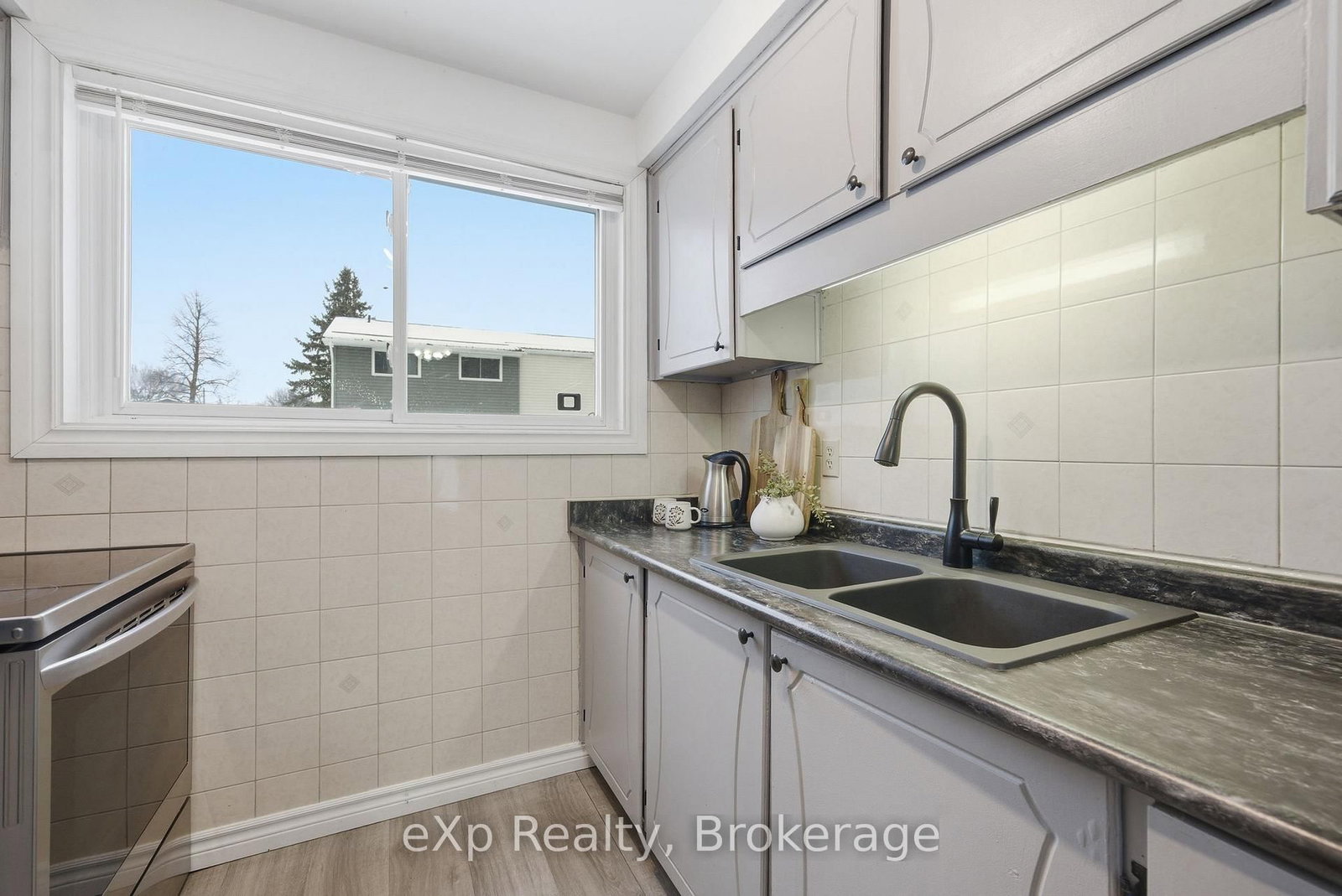 400 Westwood Drive • #F5 • Cobourg, ON photo 9