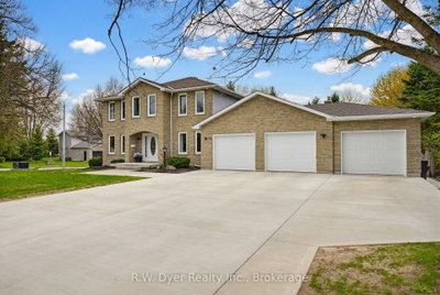 15 Danube Drive — photo 2