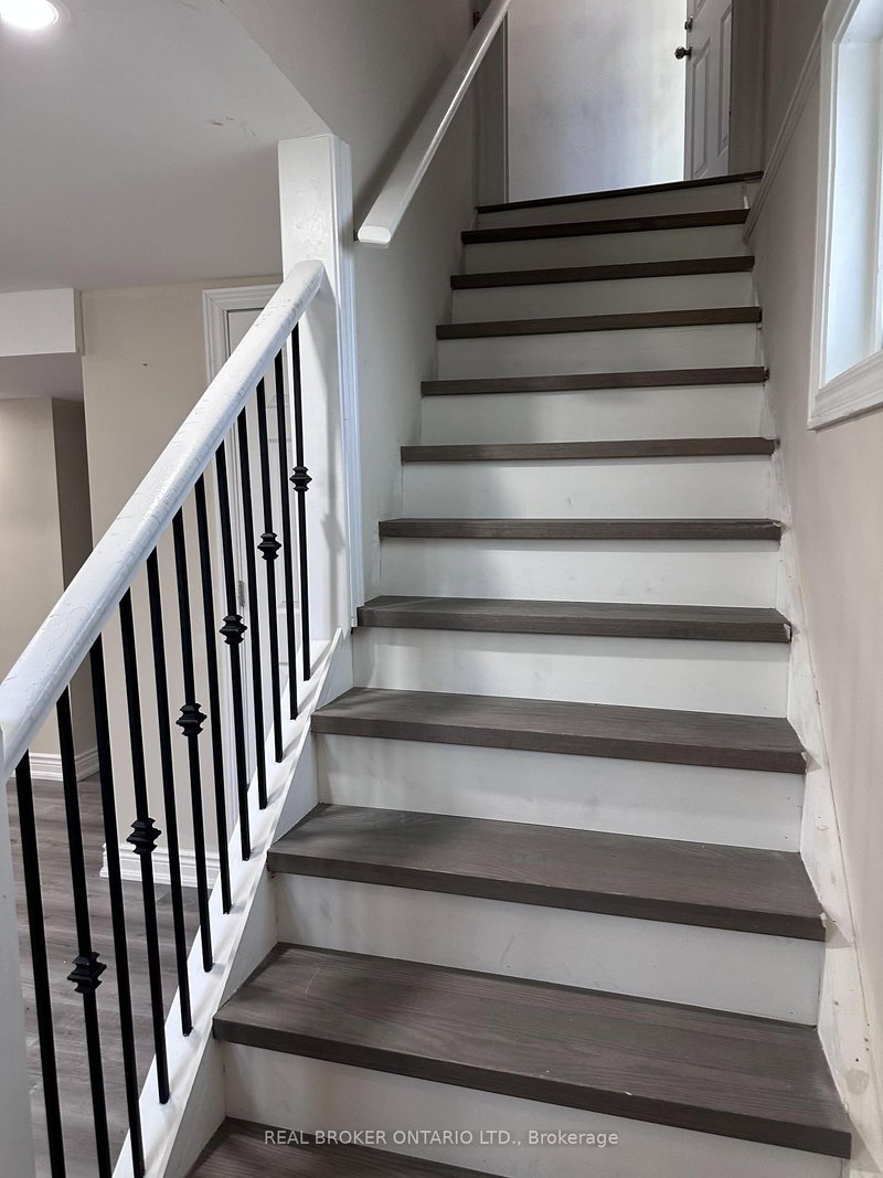 Lower - 311 WALLACE Avenue S