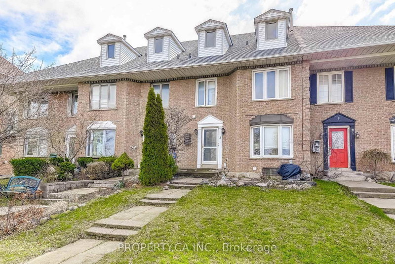 3 Waterford Cres, Hamilton, Ontario