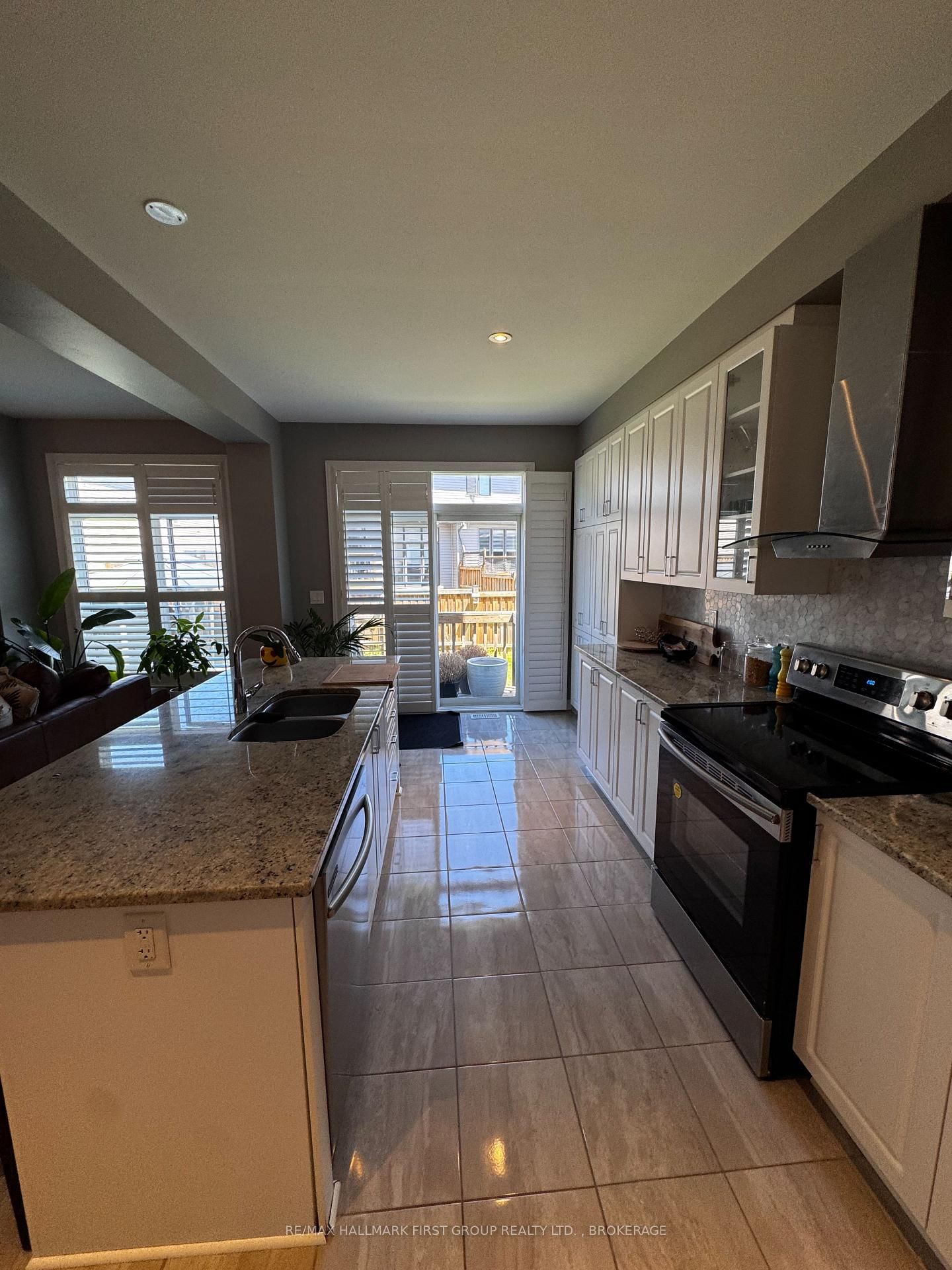 1098 Woodhaven Drive • Kingston, ON photo 15