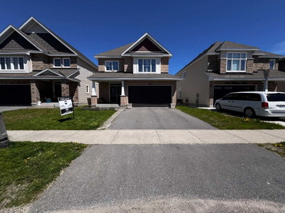 1098 Woodhaven Drive • Kingston, ON photo 2