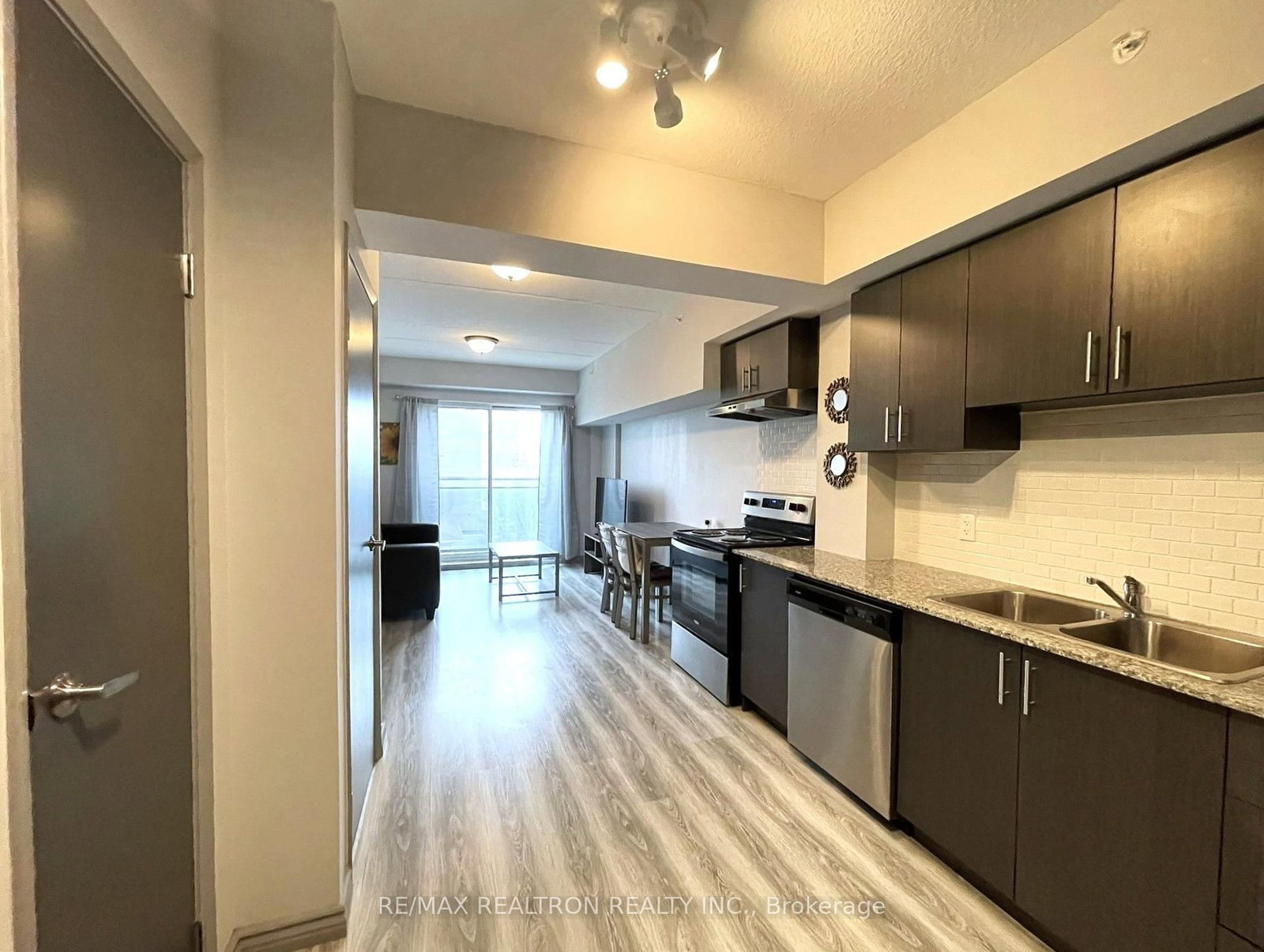 B302 - 275 Larch Street, Waterloo 5