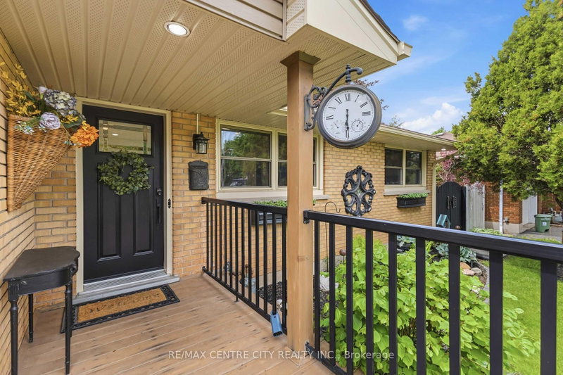 70 Brentwood Crescent