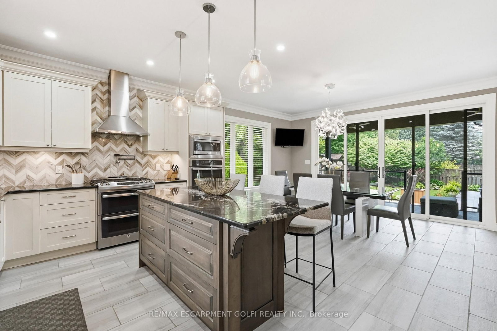 332 W Woodworth Drive • Hamilton, ON photo 14