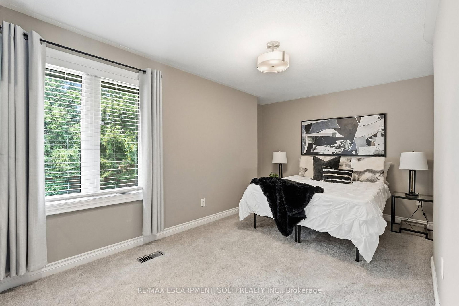 332 W Woodworth Drive • Hamilton, ON photo 24