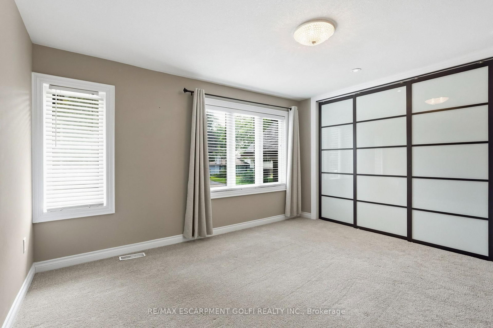 332 W Woodworth Drive • Hamilton, ON photo 28