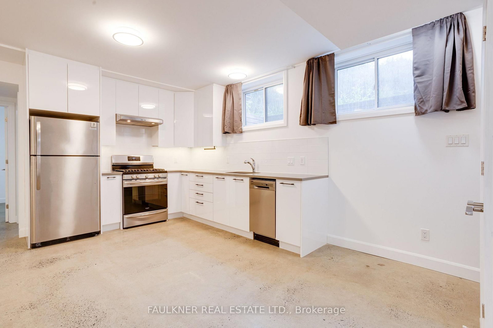 B - 143 Columbus Avenue, Ottawa 4