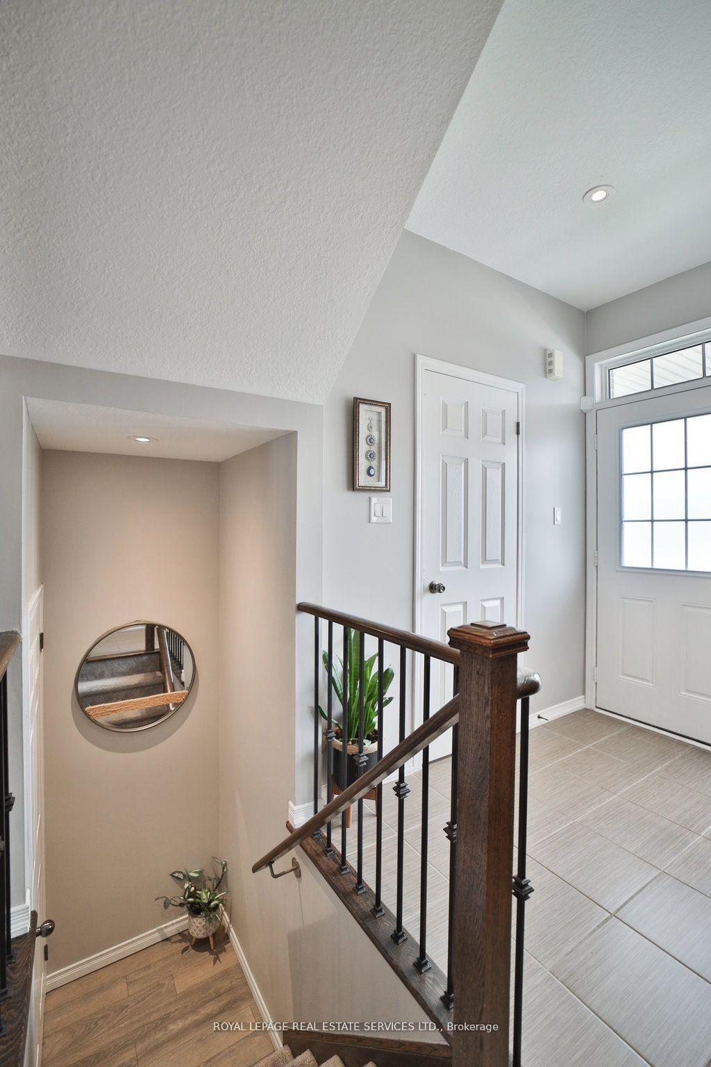 15 Mcallistar Drive • Hamilton, ON photo 6