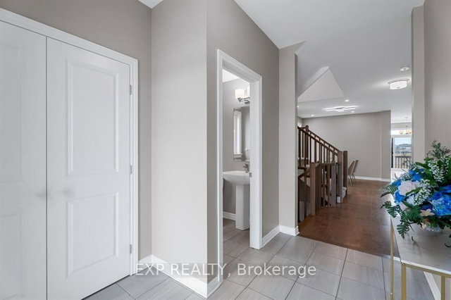 848 SNOWDROP Crescent