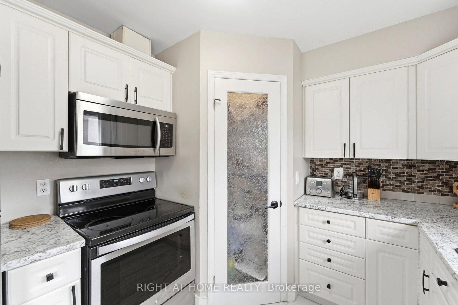 65 Wellington South • Cambridge, ON photo 10