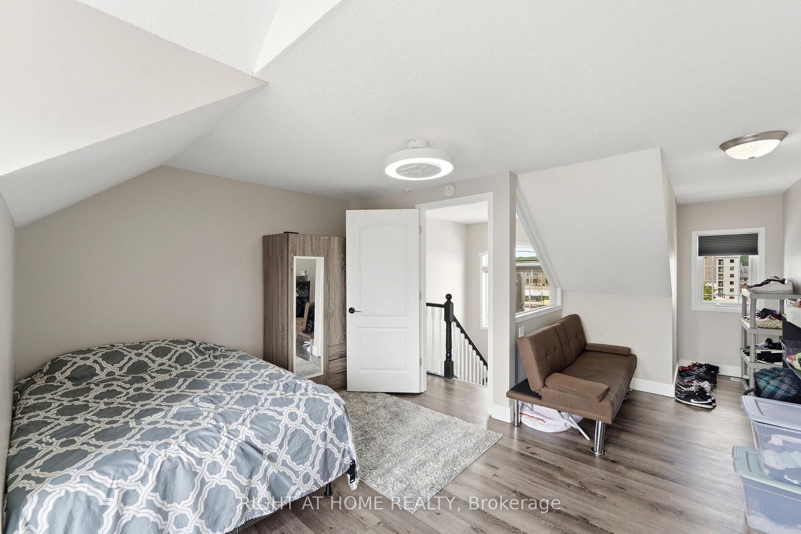 65 Wellington South • Cambridge, ON photo 24