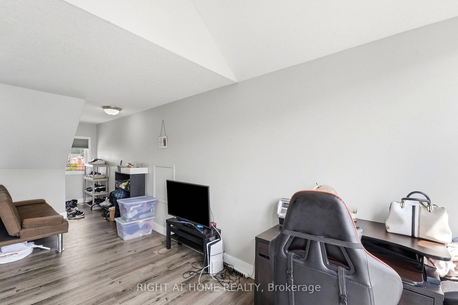 65 Wellington South • Cambridge, ON photo 26
