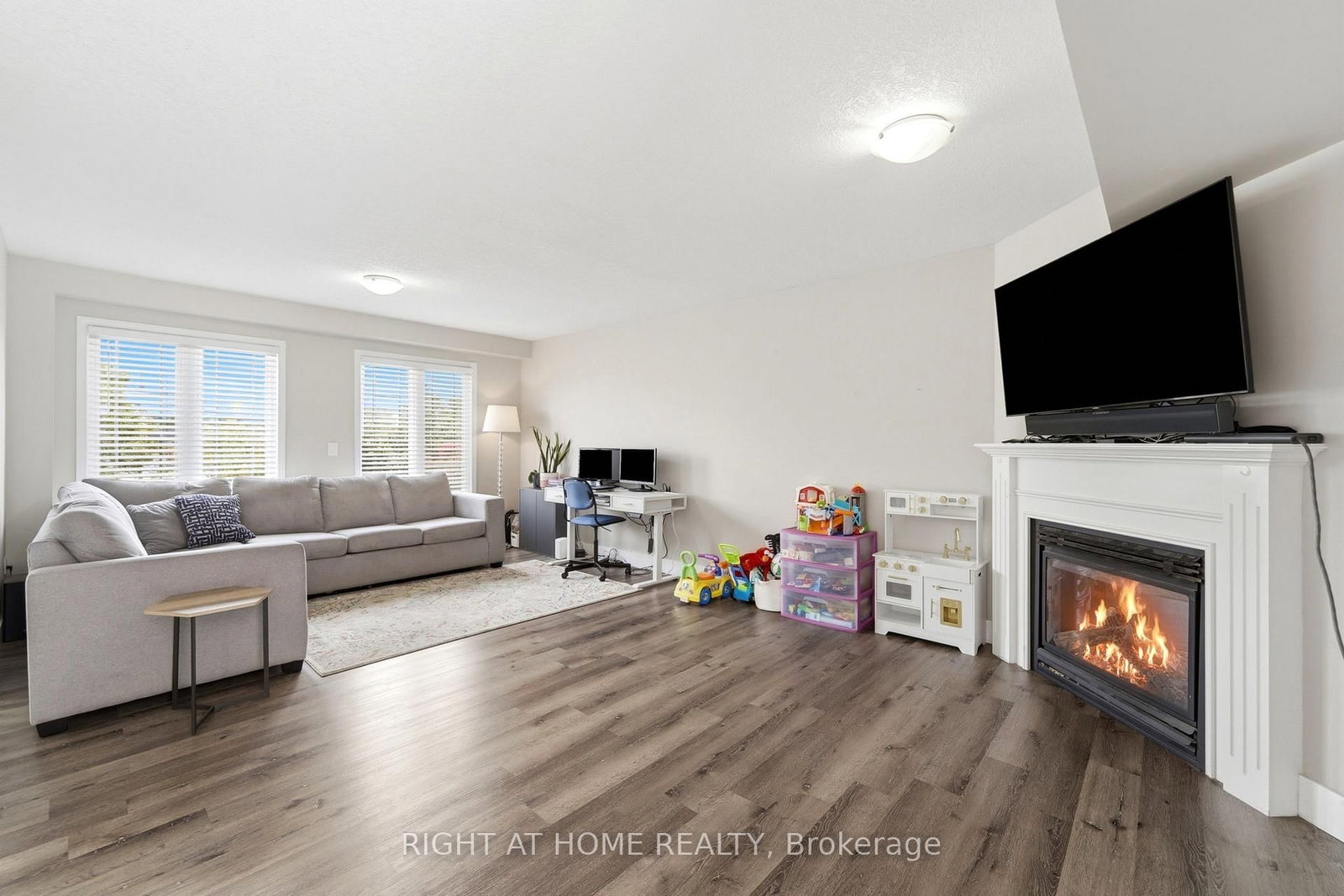 65 Wellington South • Cambridge, ON photo 3