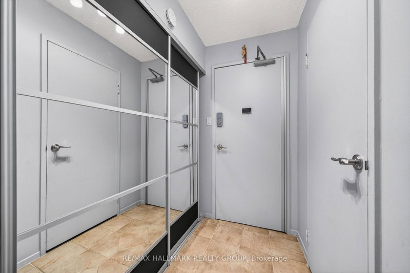 158 A McArthur Ave photo 5