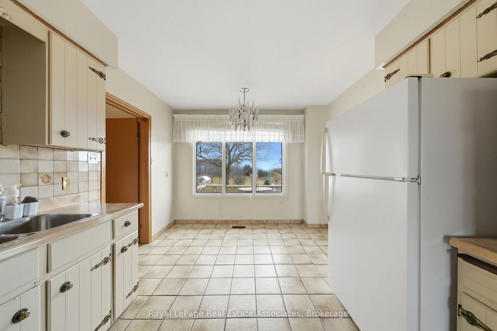 1137 Ridge Road • Hamilton, ON photo 16
