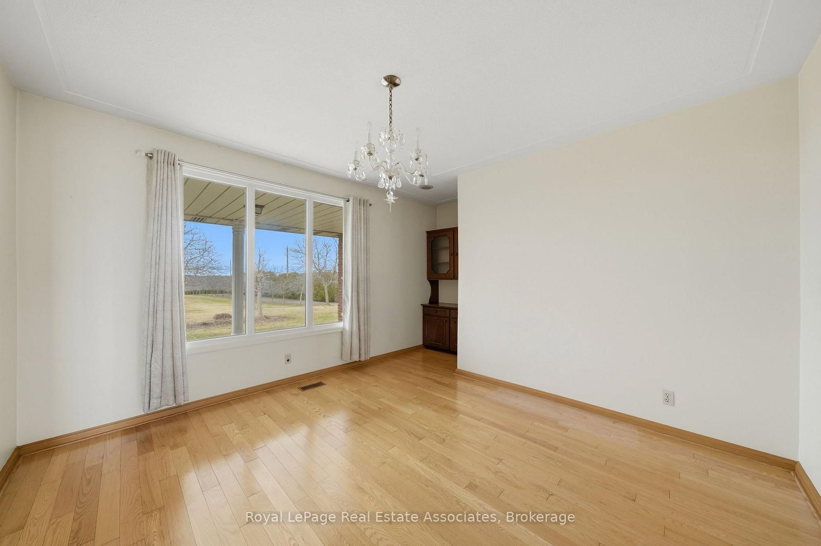 1137 Ridge Road • Hamilton, ON photo 17