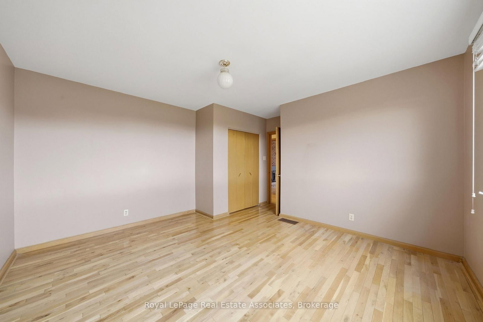 1137 Ridge Road • Hamilton, ON photo 28