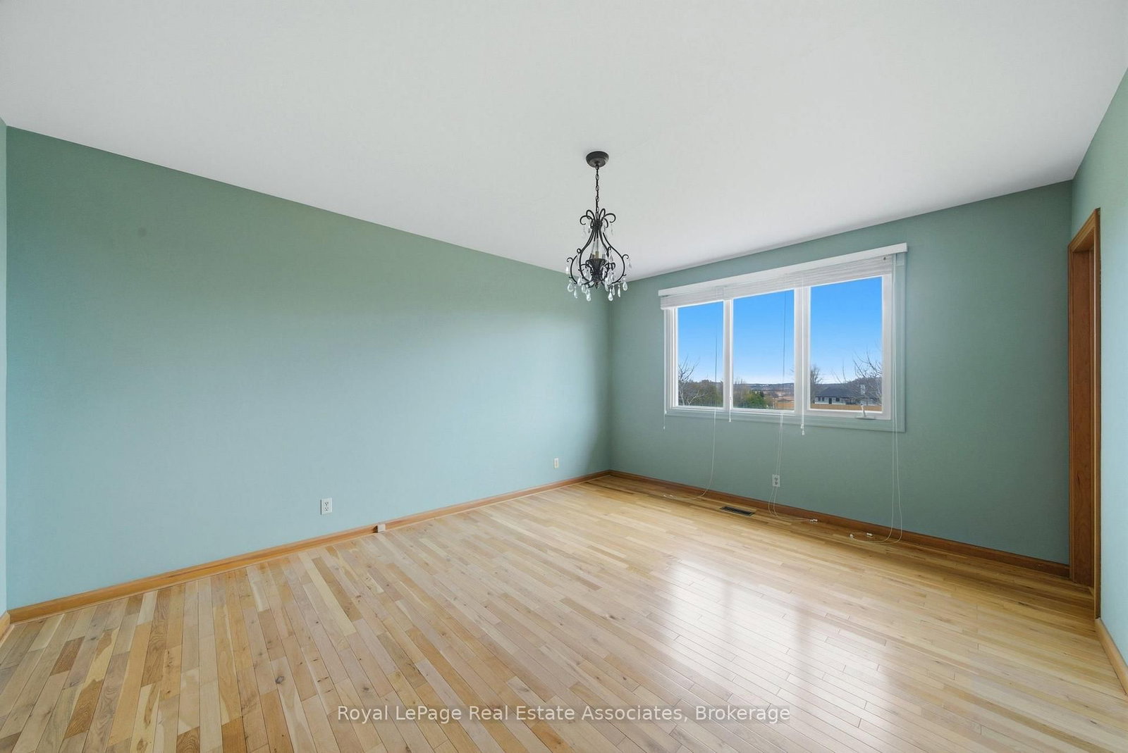 1137 Ridge Road • Hamilton, ON photo 31