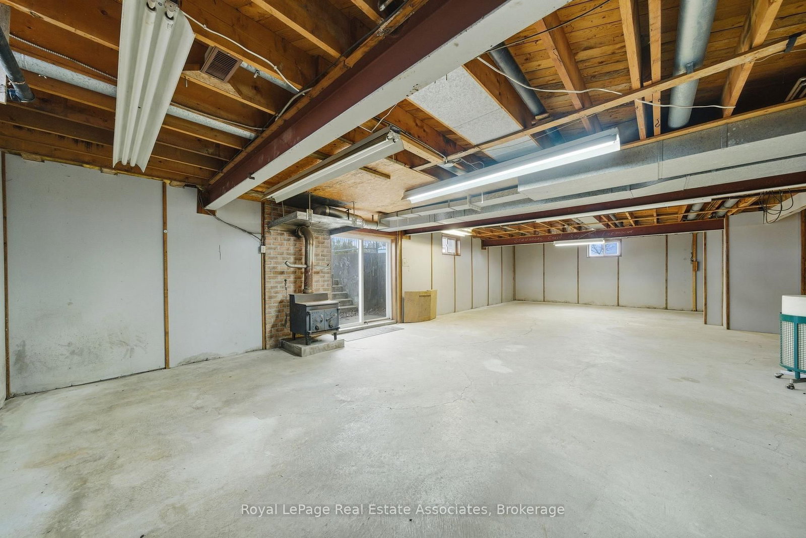 1137 Ridge Road • Hamilton, ON photo 35