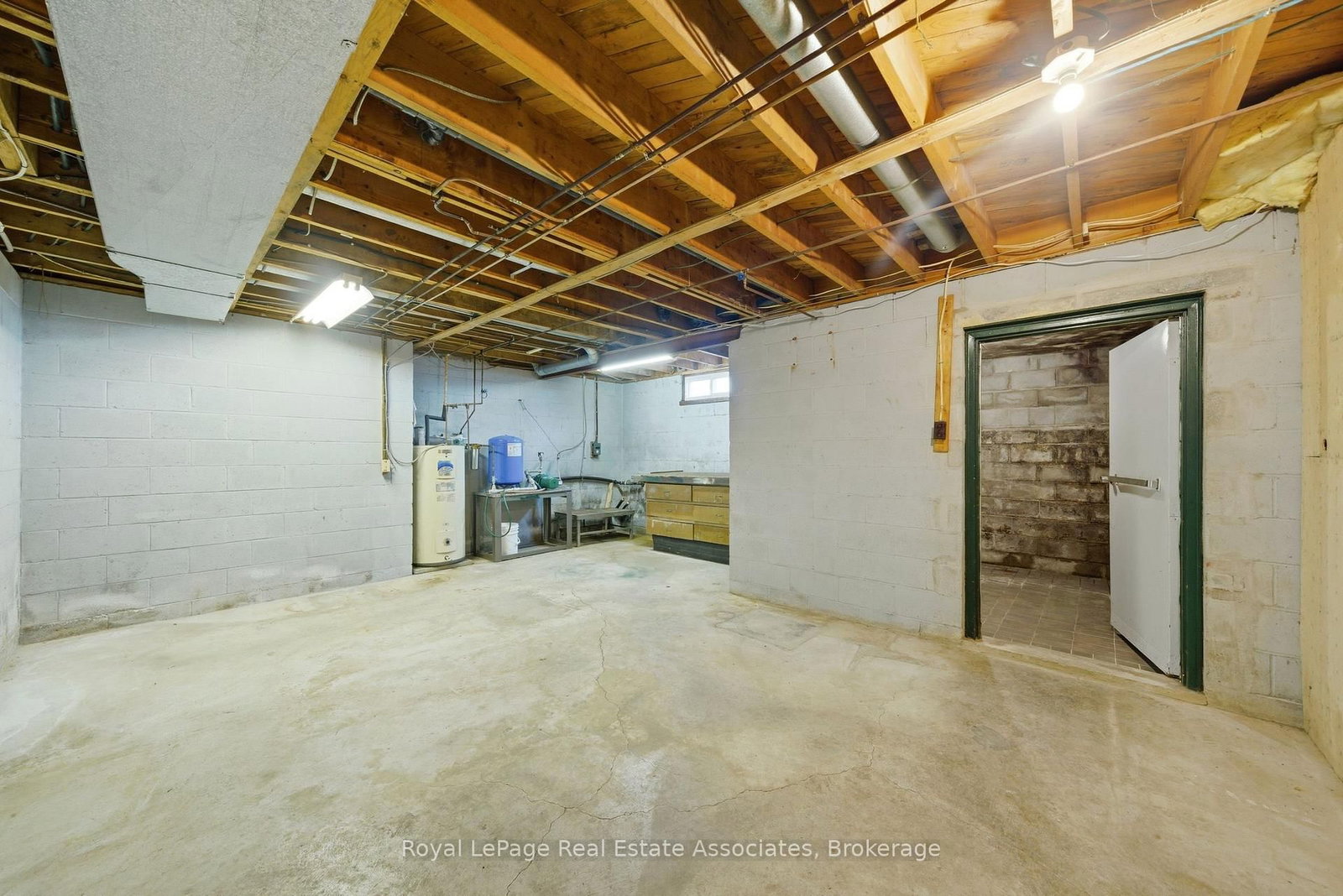 1137 Ridge Road • Hamilton, ON photo 36