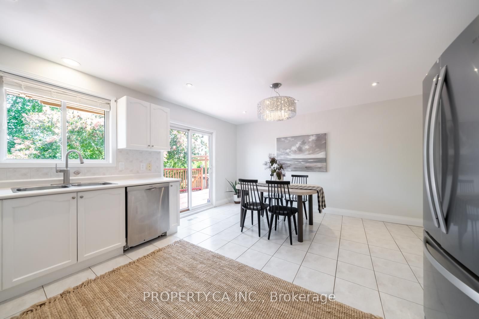 67 Massena Drive • Hamilton, ON photo 5