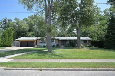 6292 Brookfield Ave, Niagara Falls