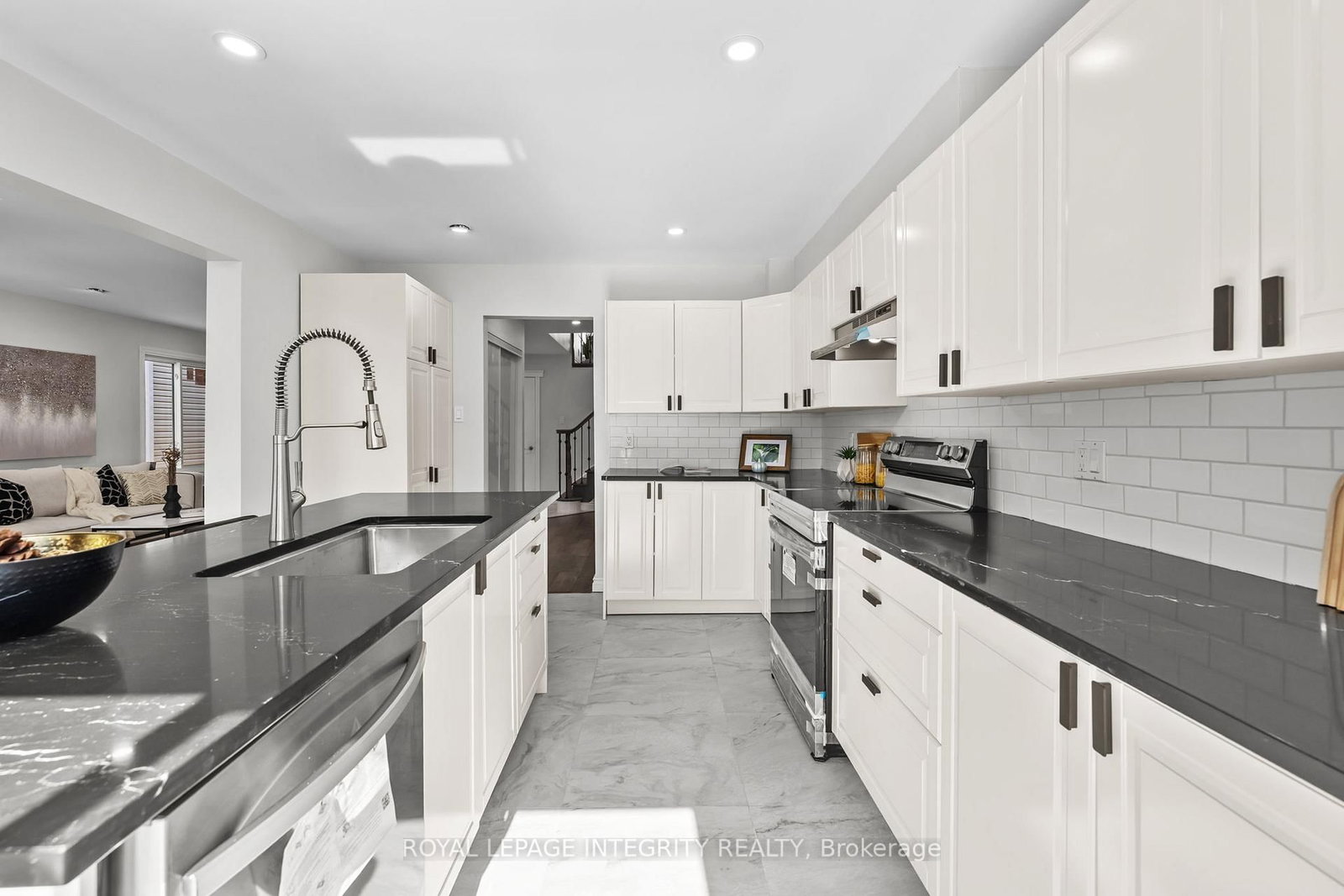83 Saddle Crescent • Ottawa, ON photo 16