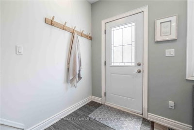 195 Wood Street E • Hamilton, ON photo 2