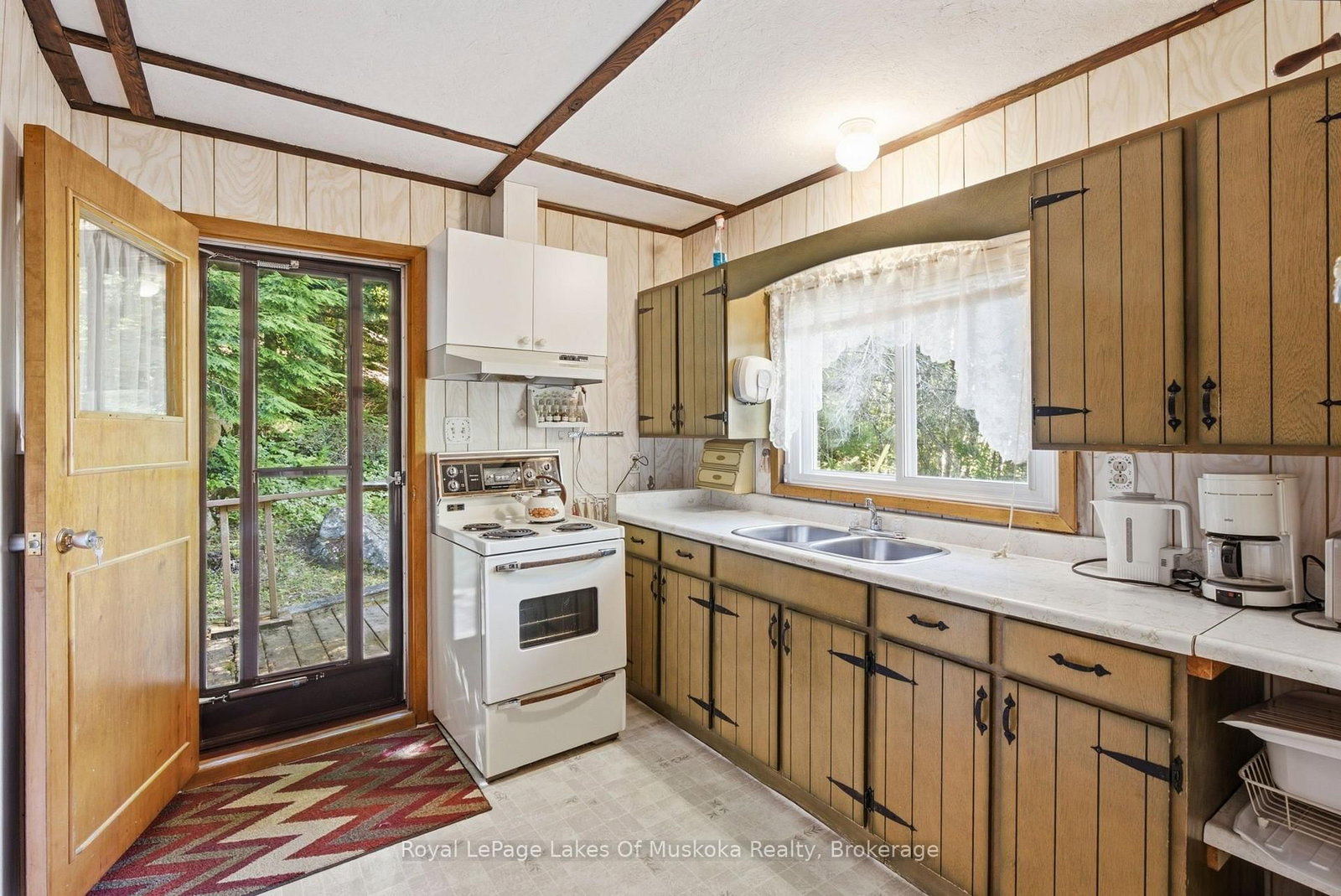 1423 Deer Lake Narrows Road • Algonquin Highlands, ON photo 15
