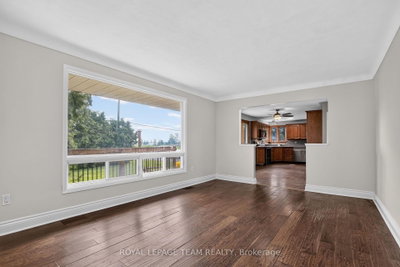 3679 Dunrobin Road — more photos